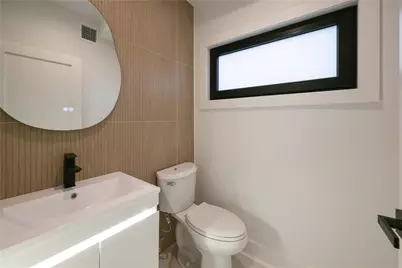 375 Loring Road, Levittown, NY 11756 - Photo 7