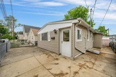 31 Edgewater Park #A, Bronx, NY 10465 - Photo 3