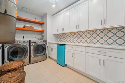 27 City Place #THB, White Plains, NY 10601 - Photo 17