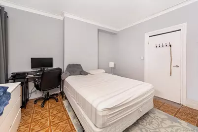 22 Jones Place, Yonkers, NY 10703 - Photo 9