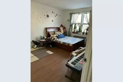 4240 Bowne St #2j, Flushing, NY 11355 - Photo 9