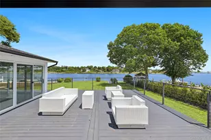 193 Holiday Blvd, Center Moriches, NY 11934 - Photo 17