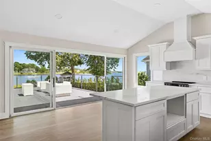 193 Holiday Blvd, Center Moriches, NY 11934 - Photo 9