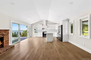 193 Holiday Blvd, Center Moriches, NY 11934 - Photo 5