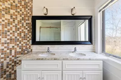 15 Hoffstot Lane, Sands Point, NY 11050 - Photo 17