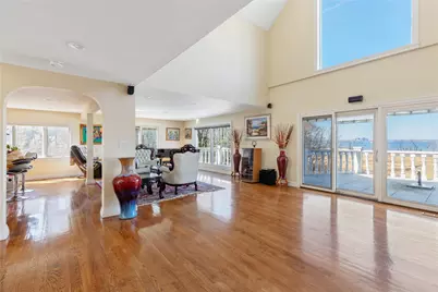 15 Hoffstot Lane, Sands Point, NY 11050 - Photo 7