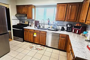 29-64 Falcon Ave, Far Rockaway, NY 11691 - Photo 7