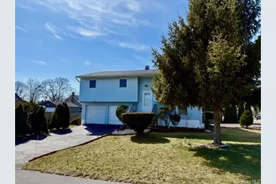 40 Church Street, Central Islip, NY 11722 - Photo 3