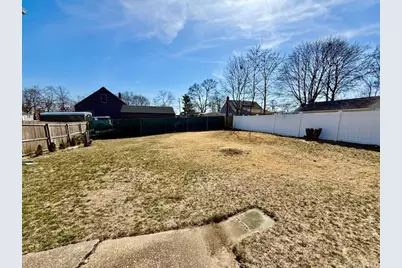 40 Church Street, Central Islip, NY 11722 - Photo 23