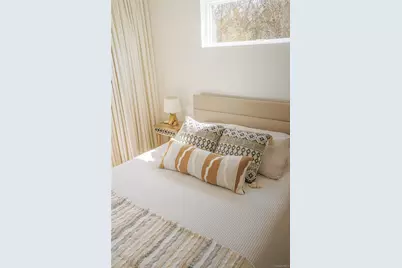 233 N Magee Street, Southampton, NY 11968 - Photo 23