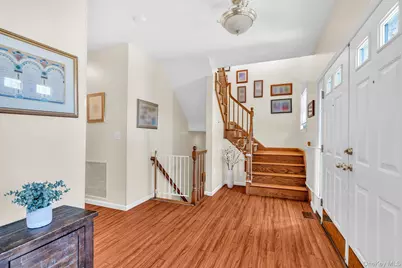 27 Overlook Road, White Plains, NY 10605 - Photo 5