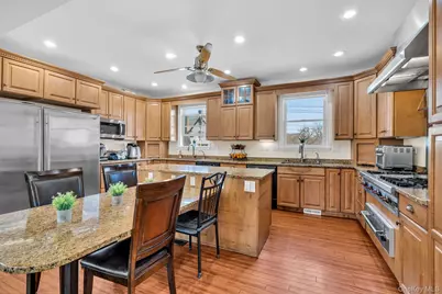 27 Overlook Road, White Plains, NY 10605 - Photo 1