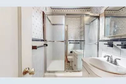 2285 Bragg Street #6B, Brooklyn, NY 11229 - Photo 17