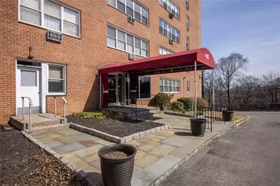 615 Palmer Rd #602, Yonkers, NY 10701 - Photo 3