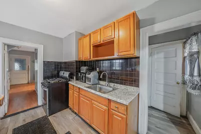 248-18 Memphis Avenue, Rosedale, NY 11422 - Photo 11