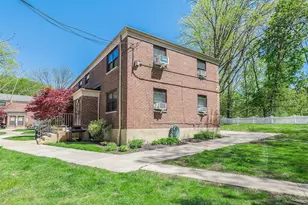 220-10 75th Ave, Oakland Gardens, NY 11364 - Photo 17