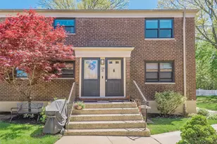 220-10 75th Ave, Oakland Gardens, NY 11364 - Photo 3