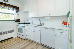 220-10 75th Ave, Oakland Gardens, NY 11364 - Photo 11