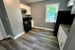 58 Lincoln Ave, Poughkeepsie, NY 12601 - Photo 3