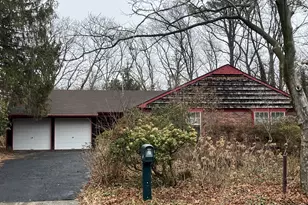 7 Falmouth Dr, Mount Sinai, NY 11766 - Photo 3