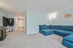 89-00 170th St, Jamaica, NY 11432 - Photo 3