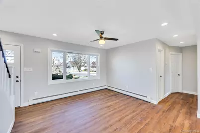 7 Howard Avenue, Freeport, NY 11520 - Photo 7