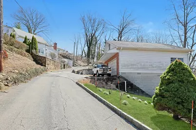 24 Burnsdale Avenue, Valhalla, NY 10595 - Photo 23