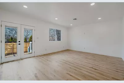 40 Hawkins Avenue, Medford, NY 11763 - Photo 13