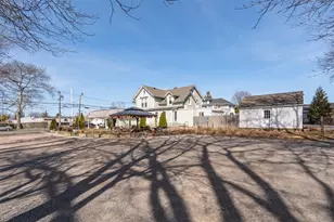 13100 Main Rd, Mattituck, NY 11952 - Photo 15