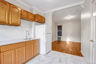 71-11 67th Place, Glendale, NY 11385 - Photo 5