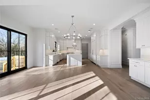 30 Main Pkwy, Plainview, NY 11803 - Photo 15