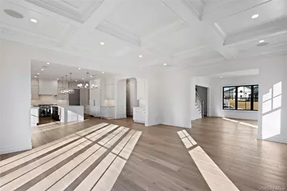 30 Main Parkway, Plainview, NY 11803 - Photo 19