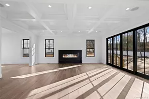 30 Main Pkwy, Plainview, NY 11803 - Photo 15