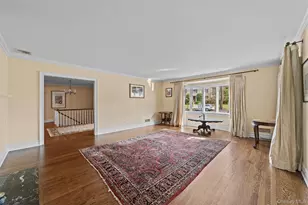 52 Oakledge Rd, Bronxville, NY 10708 - Photo 15