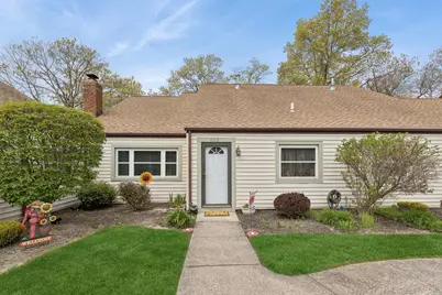 605 Lake Court #605, Middle Island, NY 11953 - Photo 15