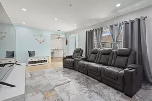 605 Lake Ct, Middle Island, NY 11953 - Photo 3