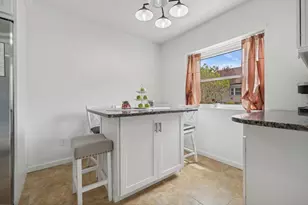 605 Lake Ct, Middle Island, NY 11953 - Photo 7