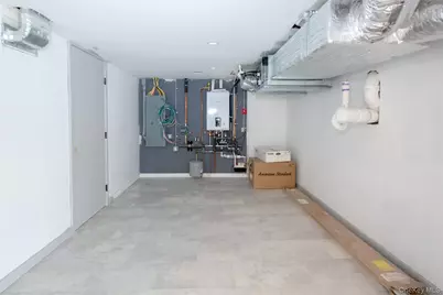 195 Little Fresh Pond Road, Southampton, NY 11968 - Photo 35