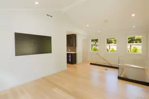 195 Little Fresh Pond Rd, Southampton, NY 11968 - Photo 23