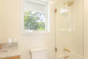 195 Little Fresh Pond Rd, Southampton, NY 11968 - Photo 13