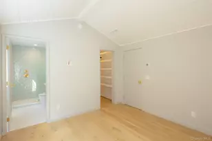 195 Little Fresh Pond Rd, Southampton, NY 11968 - Photo 17