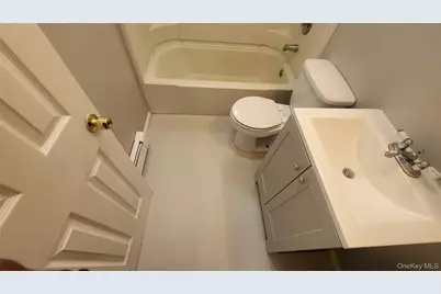 40 Haviland Rd Apt A7, Poughkeepsie, NY 12601 - Photo 7