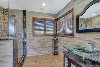 241 Willetts Lane, West Islip, NY 11795 - Photo 23