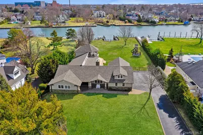 241 Willetts Lane, West Islip, NY 11795 - Photo 43