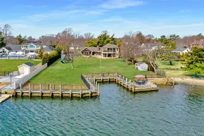 241 Willetts Lane, West Islip, NY 11795 - Photo 37