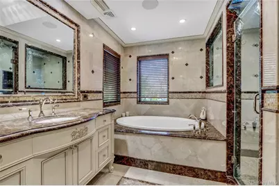 241 Willetts Lane, West Islip, NY 11795 - Photo 17