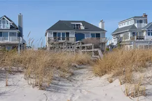 825 Dune Rd, Westhampton Beach, NY 11978 - Photo 41