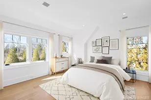 25 Fresh Pond Rd, Mott Haven, NY 11963 - Photo 23