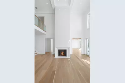 25 Fresh Pond Road, Mott Haven, NY 11963 - Photo 5