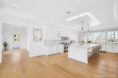 25 Fresh Pond Road, Mott Haven, NY 11963 - Photo 9